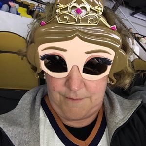 Meet your Posher, Peggy